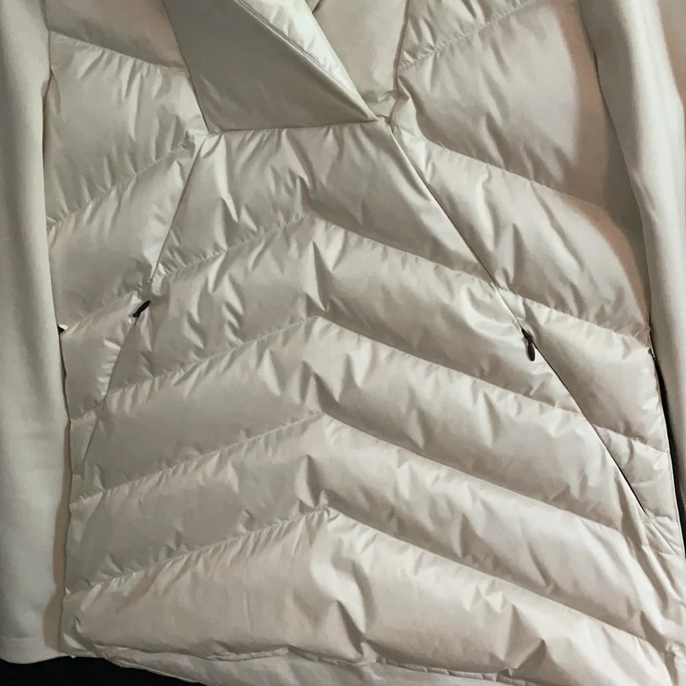🇨🇦 INDYGENA Poplun II Insulated Sweater - Picture 11 of 13